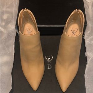 NWT Taupe-Nude Booties, Women’s 7.5